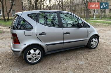 Хэтчбек Mercedes-Benz A-Class 2000 в 