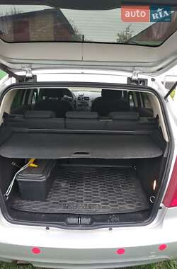 Хетчбек Mercedes-Benz A-Class 2009 в 