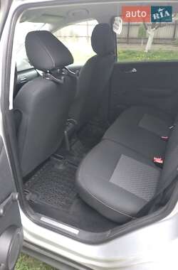 Хетчбек Mercedes-Benz A-Class 2009 в 