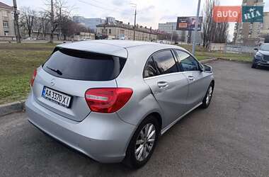 Хетчбек Mercedes-Benz A-Class 2014 в 