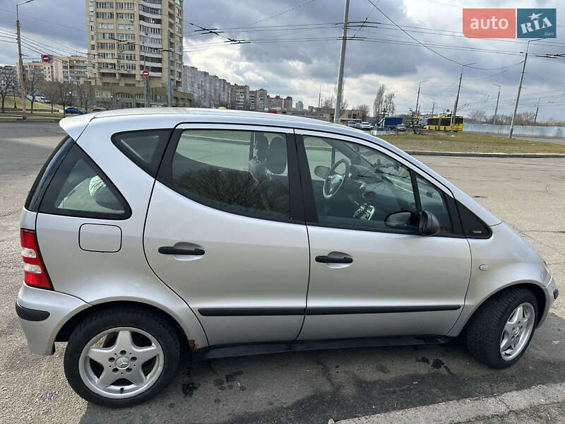 Хэтчбек Mercedes-Benz A-Class 2003 в 