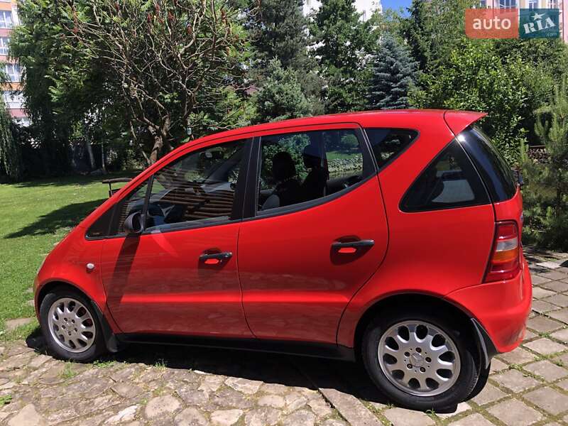 Хэтчбек Mercedes-Benz A-Class 1999 в 