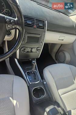 Хэтчбек Mercedes-Benz A-Class 2009 в 