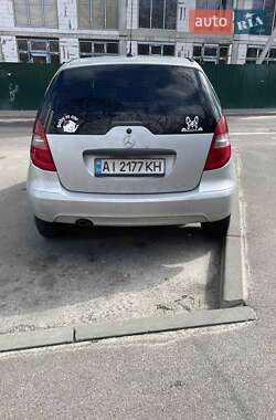 Хетчбек Mercedes-Benz A-Class 2010 в 
