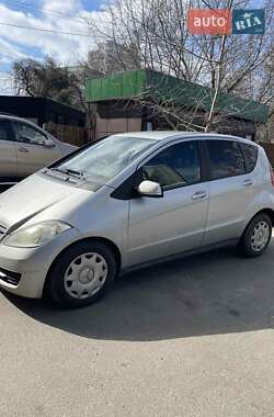Хетчбек Mercedes-Benz A-Class 2010 в 