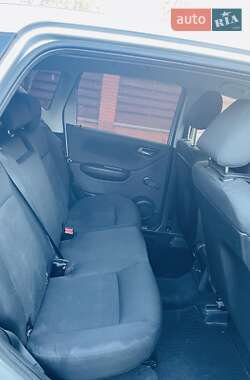 Хетчбек Mercedes-Benz A-Class 2010 в 
