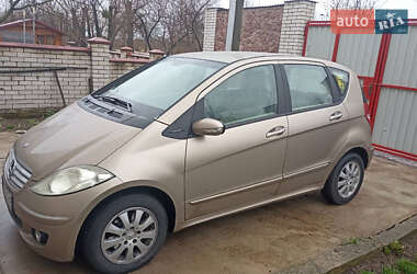 Хэтчбек Mercedes-Benz A-Class 2004 в 