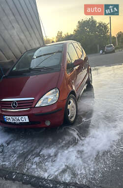 Хэтчбек Mercedes-Benz A-Class 2000 в 