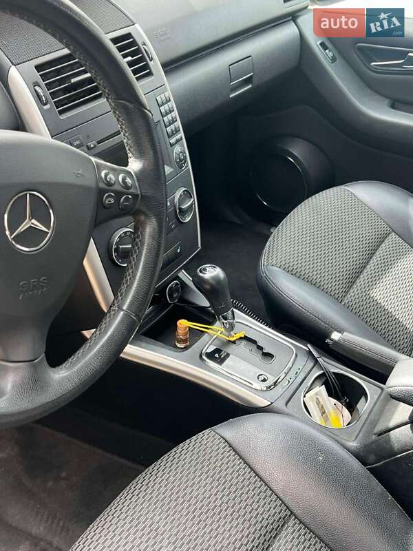 Хэтчбек Mercedes-Benz A-Class 2010 в Каменец-Подольском фото 17 Хэтчбек Mercedes-Benz A-Class 2010 в Каменец-Подольском
