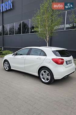 Хэтчбек Mercedes-Benz A-Class 2013 в 