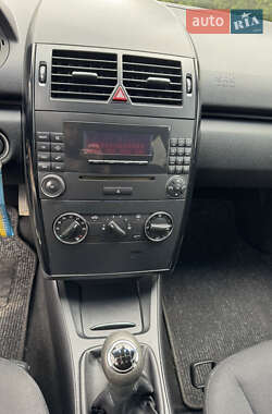 Хэтчбек Mercedes-Benz A-Class 2005 в 
