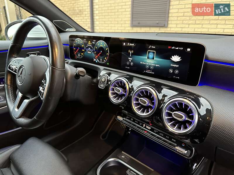 Седан Mercedes-Benz A-Class 2019 в Запорожье