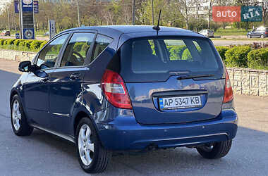 Хэтчбек Mercedes-Benz A-Class 2012 в 