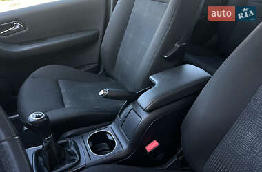 Хэтчбек Mercedes-Benz A-Class 2012 в 