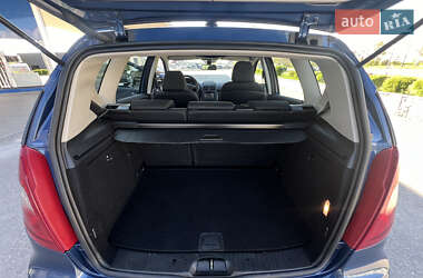 Хэтчбек Mercedes-Benz A-Class 2012 в 