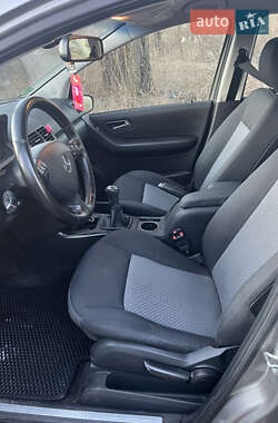Хэтчбек Mercedes-Benz A-Class 2007 в 