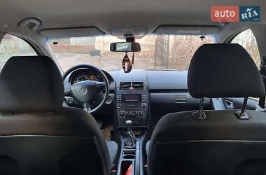 Хетчбек Mercedes-Benz A-Class 2004 в 