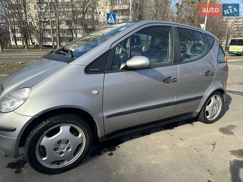Хэтчбек Mercedes-Benz A-Class 2000 в Киеве