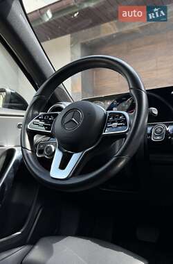 Хэтчбек Mercedes-Benz A-Class 2018 в 