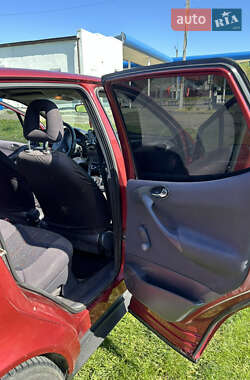 Хетчбек Mercedes-Benz A-Class 2001 в 