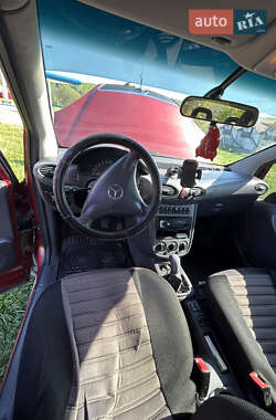 Хетчбек Mercedes-Benz A-Class 2001 в 