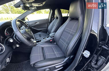 Хэтчбек Mercedes-Benz A-Class 2016 в 