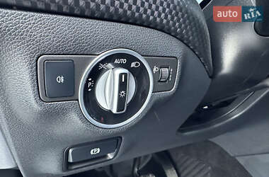 Хэтчбек Mercedes-Benz A-Class 2016 в 