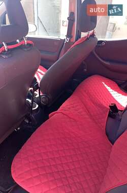 Хэтчбек Mercedes-Benz A-Class 2001 в 