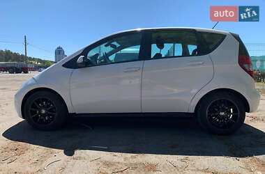 Хэтчбек Mercedes-Benz A-Class 2010 в 