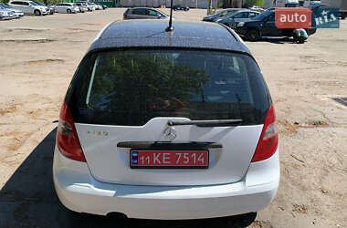 Хэтчбек Mercedes-Benz A-Class 2010 в 