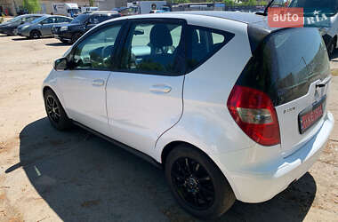 Хэтчбек Mercedes-Benz A-Class 2010 в 