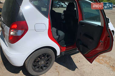 Хэтчбек Mercedes-Benz A-Class 2010 в 