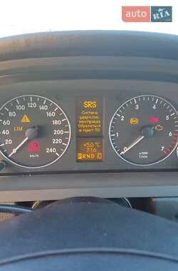 Хэтчбек Mercedes-Benz A-Class 2011 в 