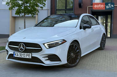 Седан Mercedes-Benz A-Class 2019 в Києві