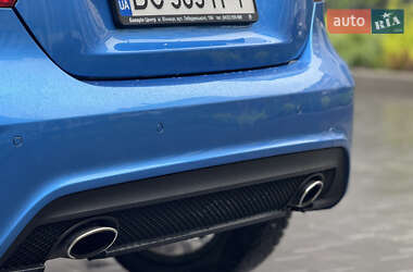 Хэтчбек Mercedes-Benz A-Class 2015 в 