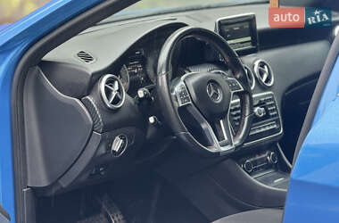 Хэтчбек Mercedes-Benz A-Class 2015 в 