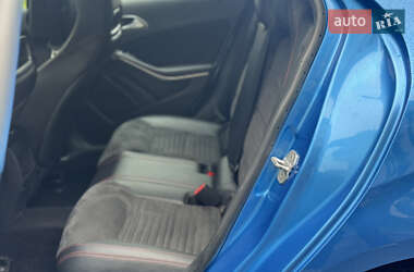 Хэтчбек Mercedes-Benz A-Class 2015 в 