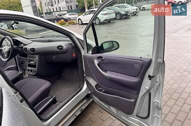 Хетчбек Mercedes-Benz A-Class 2003 в 