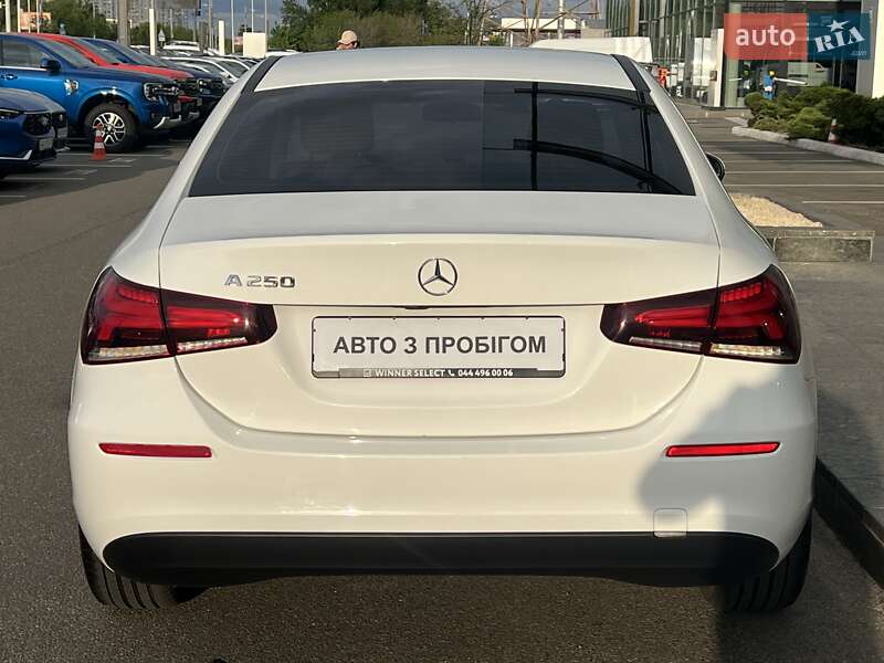 Седан Mercedes-Benz A-Class 2019 в Киеве