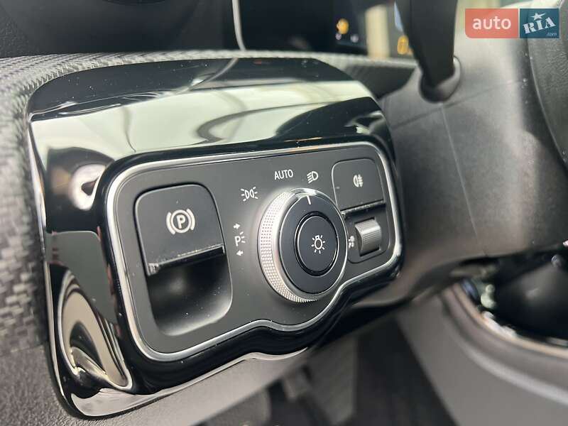 Седан Mercedes-Benz A-Class 2019 в Киеве