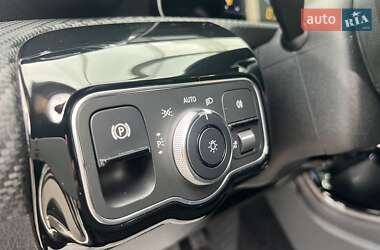 Седан Mercedes-Benz A-Class 2019 в 