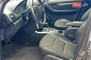 Хэтчбек Mercedes-Benz A-Class 2011 в 