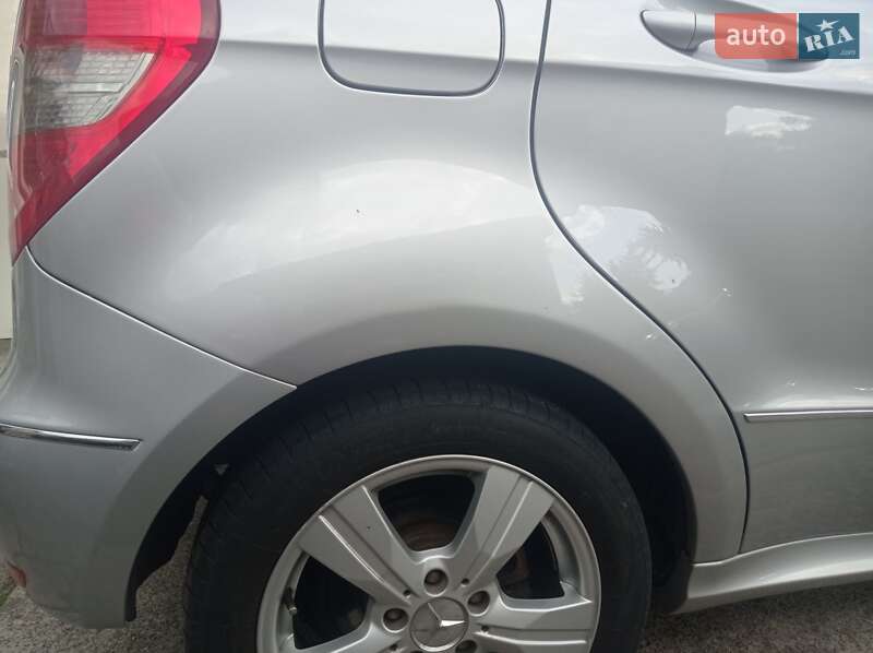 Хетчбек Mercedes-Benz A-Class 2011 в Володимирі