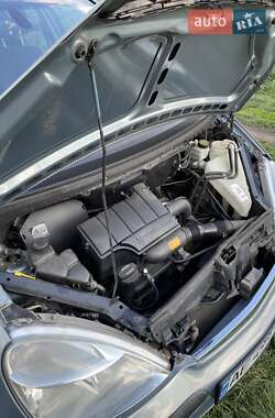Хетчбек Mercedes-Benz A-Class 2004 в 