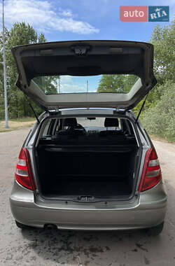 Хетчбек Mercedes-Benz A-Class 2005 в 