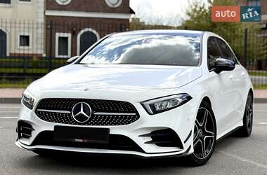 Хетчбек Mercedes-Benz A-Class 2018 в 
