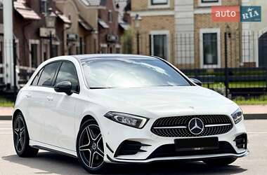 Хетчбек Mercedes-Benz A-Class 2018 в 