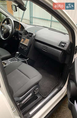 Хэтчбек Mercedes-Benz A-Class 2010 в 