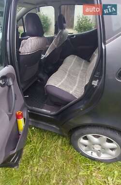 Хэтчбек Mercedes-Benz A-Class 2001 в 