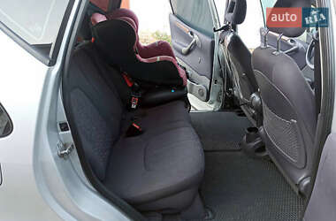Хэтчбек Mercedes-Benz A-Class 2003 в 